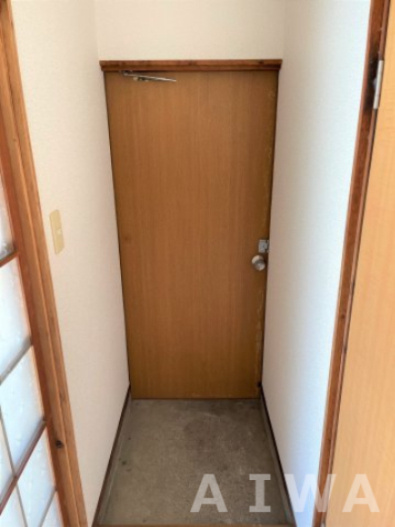 森アパート　の玄関