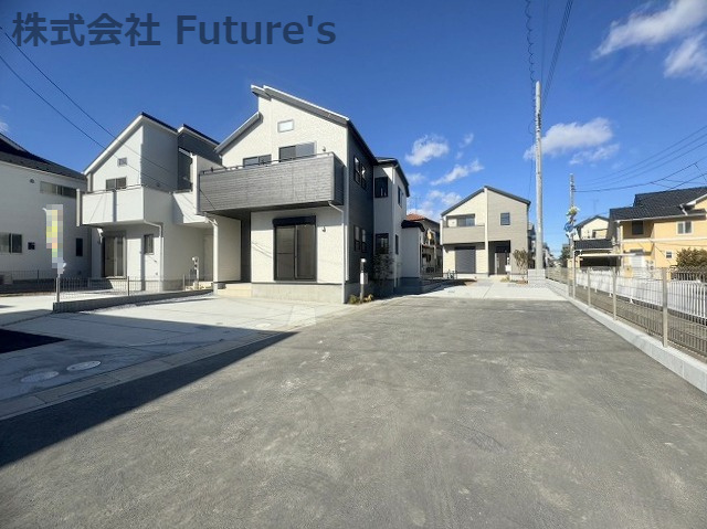 北葛飾郡松伏町松伏　新築戸建　5号棟の前面道路含む現地写真|前面道路含む現地写真になります。