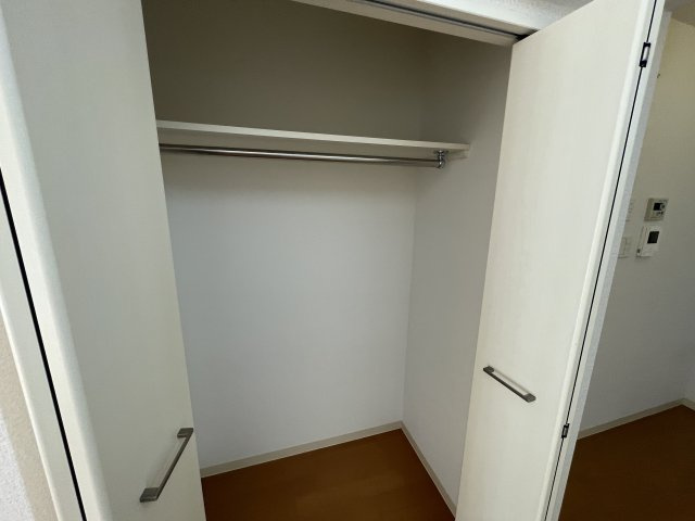 ロゼックⅡ南大高の収納|別部屋同一間取りのお写真となります。