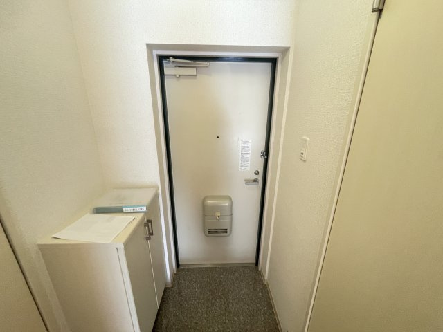 ロゼックⅡ南大高の玄関|別部屋同一間取りのお写真となります。