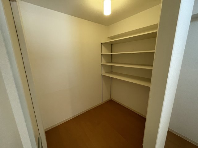 ロゼックⅡ南大高の収納|別部屋同一間取りのお写真となります。