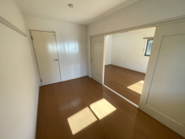 ロゼックⅡ南大高の洋室|別部屋同一間取りのお写真となります。