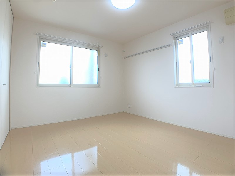 West New Leaf（ウエストニューリーフ）の洋室