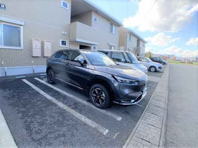 West New Leaf（ウエストニューリーフ）の駐車場