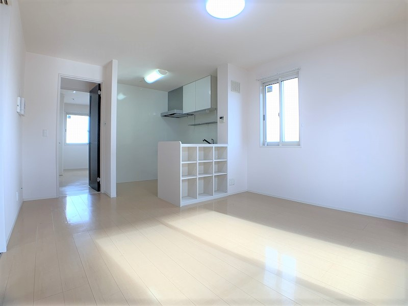 West New Leaf（ウエストニューリーフ）の居間・リビング