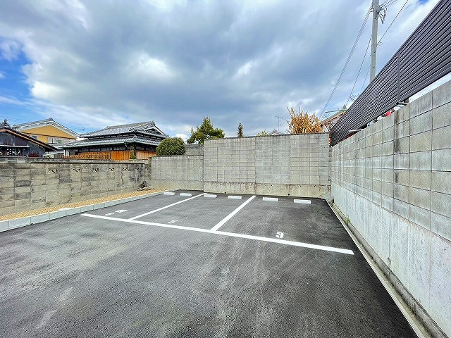 ホルン駐車場