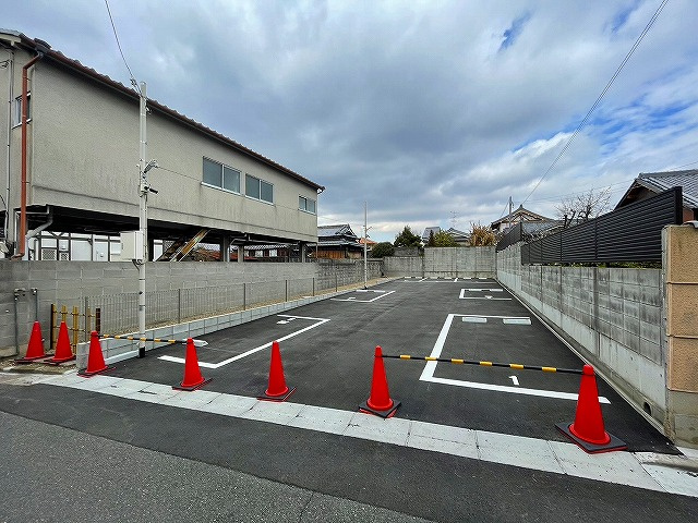 ホルン駐車場