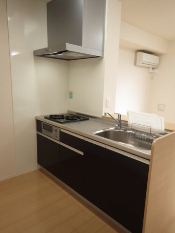 ソルト・レイクのキッチン|ガスコンロ付きシステムキッチン