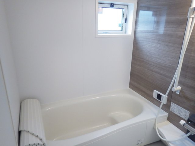 ソルト・レイクの浴室|一坪風呂の広々浴室