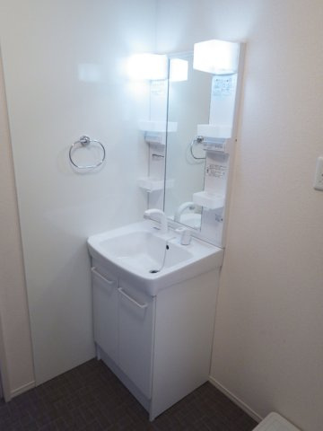 ソルト・レイクの独立洗面台|洗髪洗面化粧台