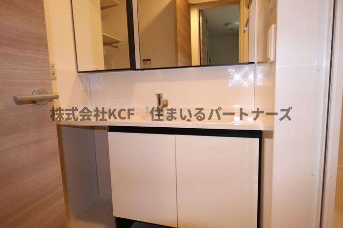 プラザ宮園の洗面所|ゆったりとスペースのある洗面所