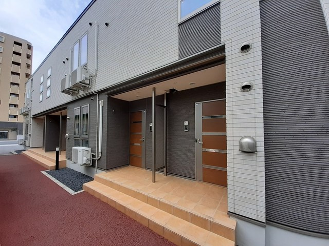 ゾンネンブルーメのエントランス|エントランス