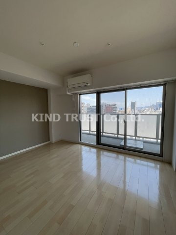 エスリード大阪天満宮の居間・リビング|使いやすい居間です