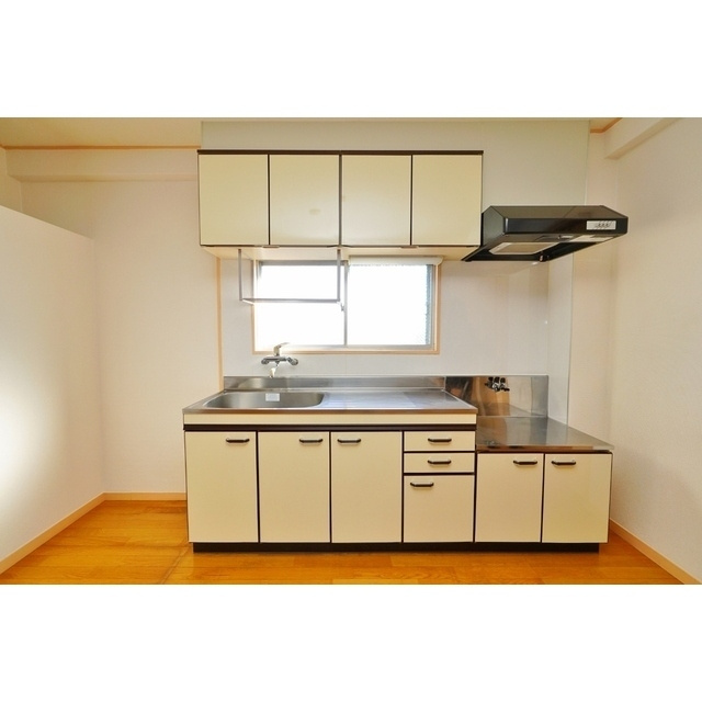 今嶺ビルのキッチン|ＤＫ　８帖