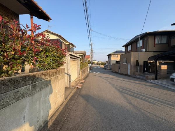 和歌山市直川中古戸建の前面道路含む現地写真