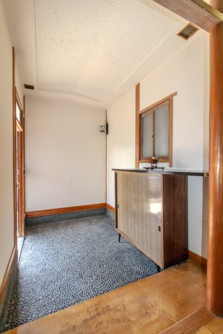 足利市大正町の中古一戸建の玄関