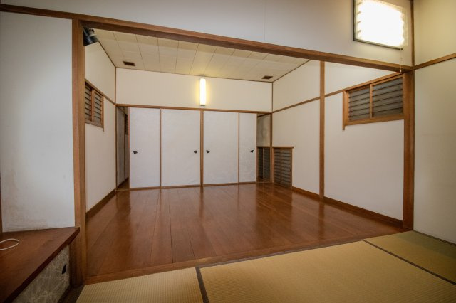 足利市大正町の中古一戸建の洋室|インテリア自由度が高く、掃除がしやすいですね！