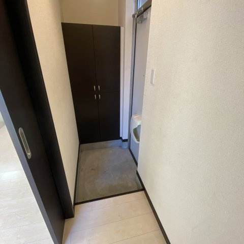 ベルシーヌ中島Ⅱの玄関
