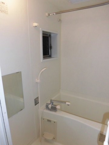 大阪市中央区松屋町の賃貸マンションの浴室