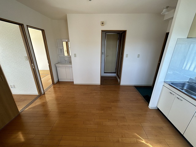 カーサベレッツァの居間・リビング|こちらのリビングで趣味の時間をお楽しみください