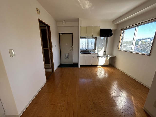 カーサベレッツァの居間・リビング|ゆったりとしたリビングです