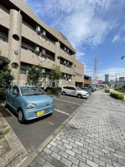 【駐車場】