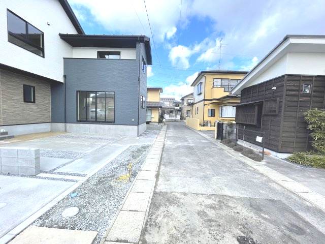 郡山市台新４期　全２棟の前面道路含む現地写真|前面道路　2024/01/15撮影