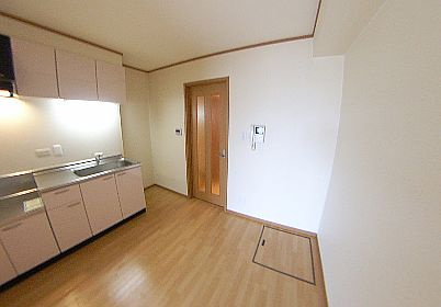 和泉市伯太町５丁目のアパートの居間・リビング|ゆったりとしたリビングです
