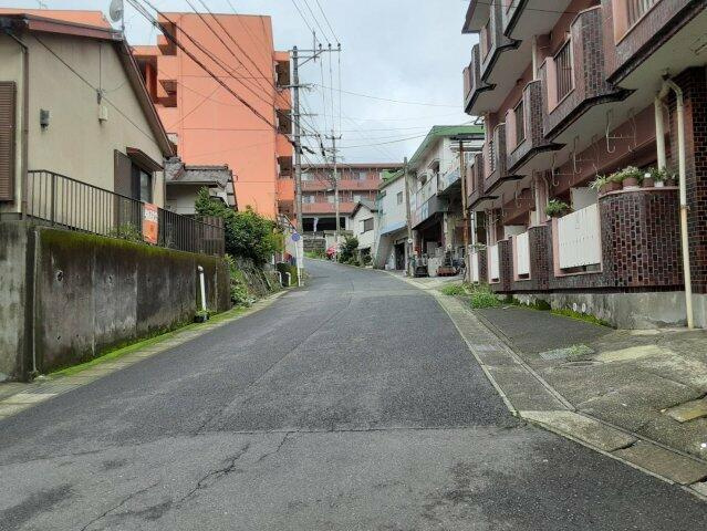 【前面道路含む現地写真】
