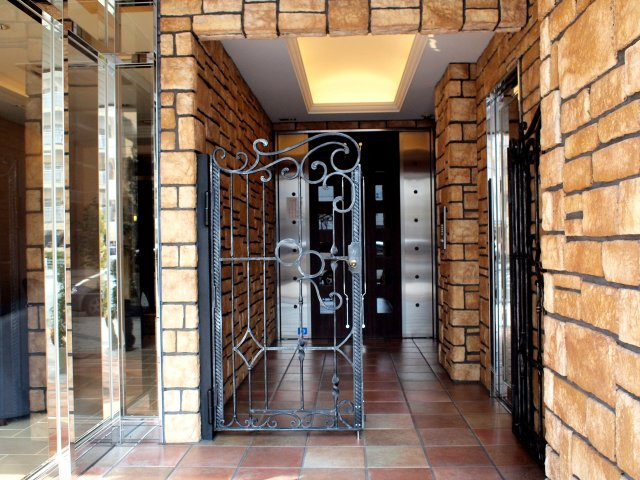 グランシス難波西のロビー