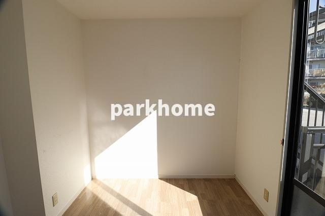 サンビレッジれんげ草 A棟の洋室|コンパクトで使いやすい洋室です