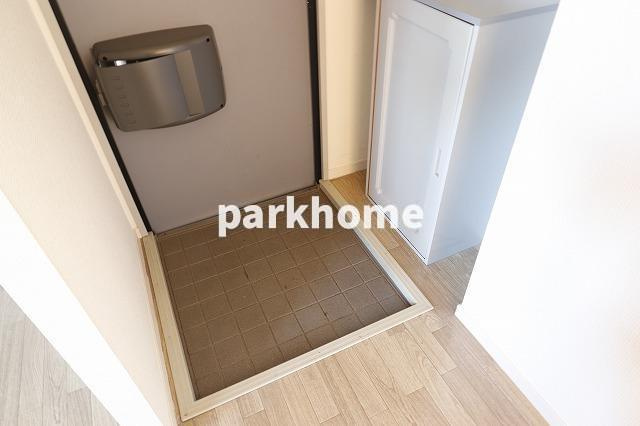 サンビレッジれんげ草 A棟の玄関|きれいな玄関です