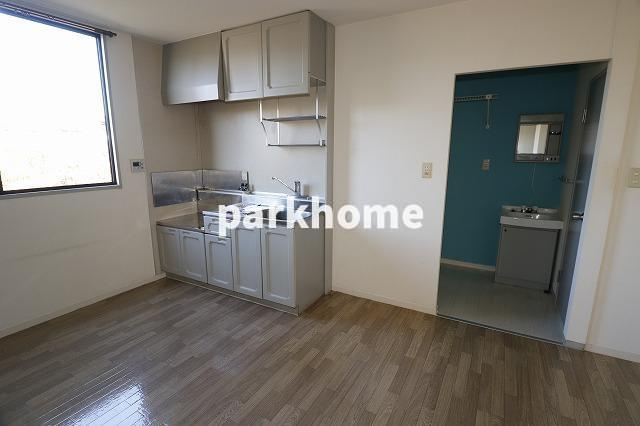 サンビレッジれんげ草 A棟の居間・リビング|ゆったり過ごせるリビングです