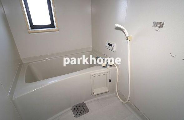 サンビレッジれんげ草 A棟の浴室|落ち着いた空間のお風呂です