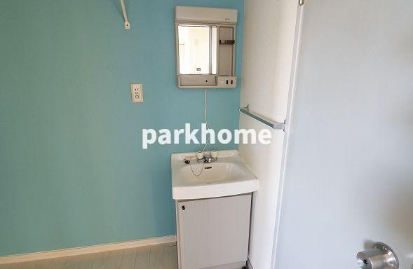 サンビレッジれんげ草 A棟の独立洗面台|独立洗面化粧台付き