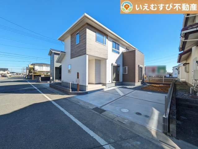 熊谷市別府第8期の駐車場|車好きのパパも嬉しい車庫付邸宅
