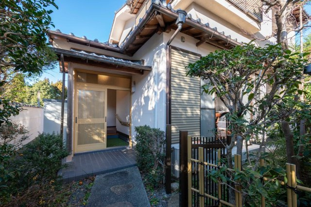 嵯峨釈迦堂門前南中院町の外観