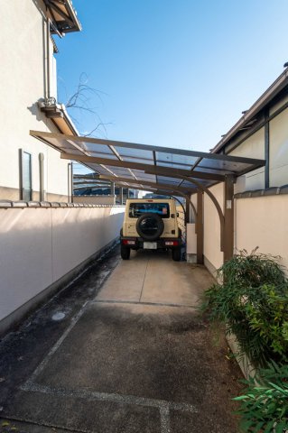 嵯峨釈迦堂門前南中院町の駐車場