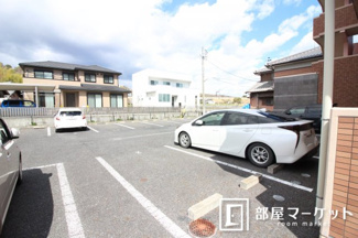 【駐車場】