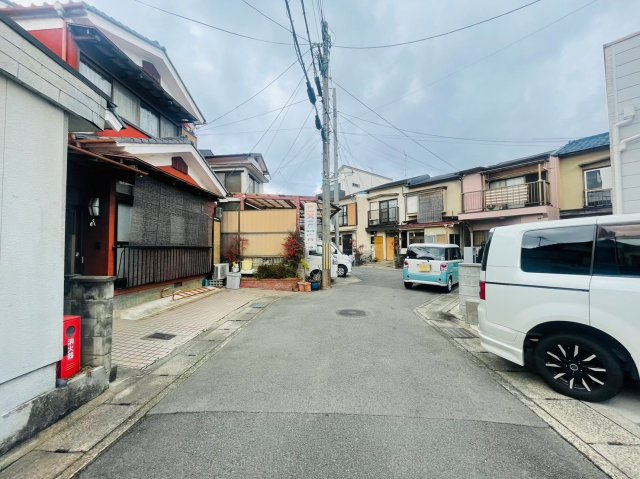 太秦樋ノ内町の前面道路含む現地写真