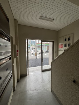 【エントランス】 | 伸和コーポ