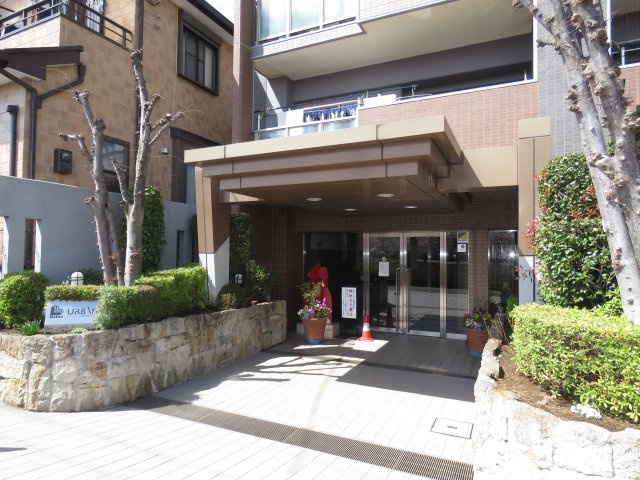 アーベイン川越新宿キッズコートのエントランス