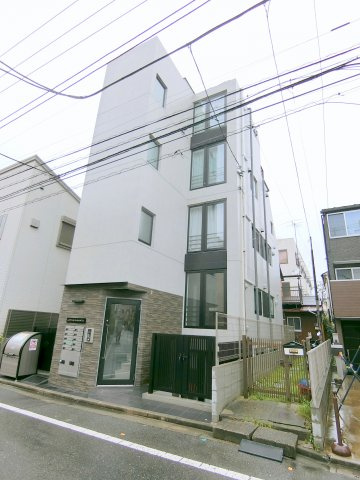 Lotus蒲田の外観|2018年3月築　RC鉄筋コンクリート造地上4階地下1階建て総戸数9戸
東京都大田区西蒲田4丁目　京浜東北線蒲田駅徒歩8分、京急本線京急蒲田駅徒歩15分