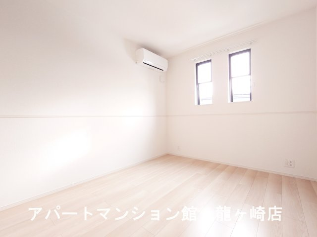 フラン　メゾン　オーブの洋室