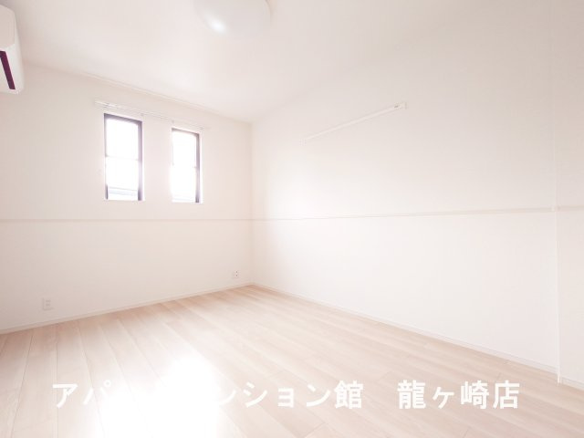 フラン　メゾン　オーブの洋室