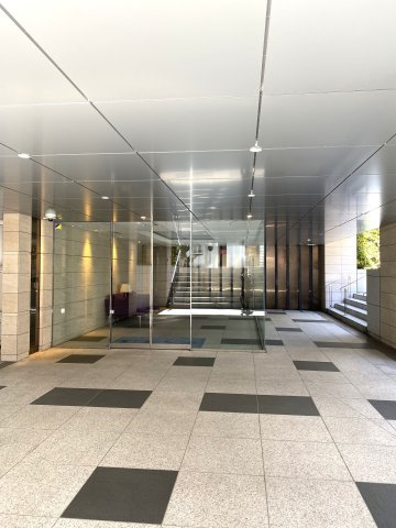 ピアース高田馬場のエントランス