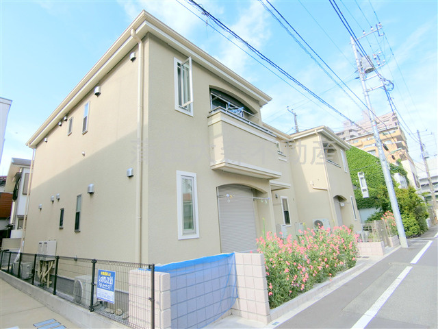 ガーデンフィールズの外観|2016年6月築　木造地上2階建て総戸数6戸の人気賃貸アパート！
東京都大田区大森西2丁目　京浜急行本線大森町駅徒歩6分、平和島駅徒歩7分