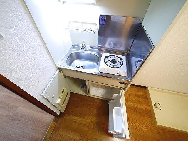 カンパネルラのキッチン|コンパクトなキッチンで掃除もラクラク