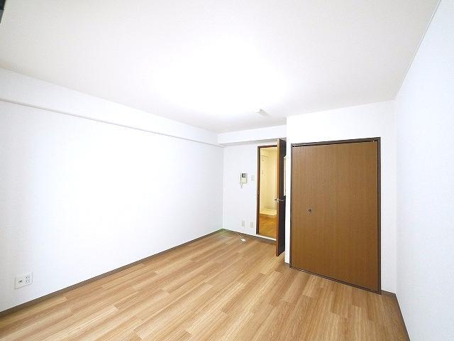 カンパネルラの内装|きれいな洋室です
