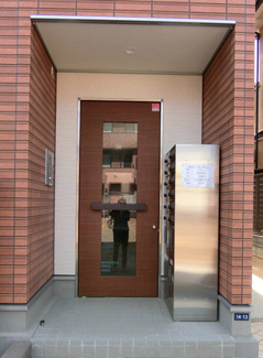 【エントランス】
